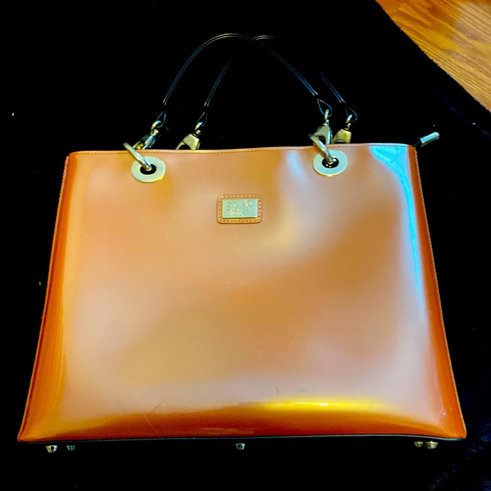 Beautiful lLIKE NEW Beijo handbag!